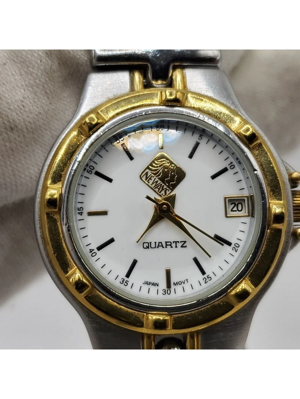 Neways Quartz Watch Women 26mm Two-Tone White Date Dial New Battery